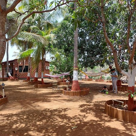 Prajakta Rest House Alibag Bagian luar foto