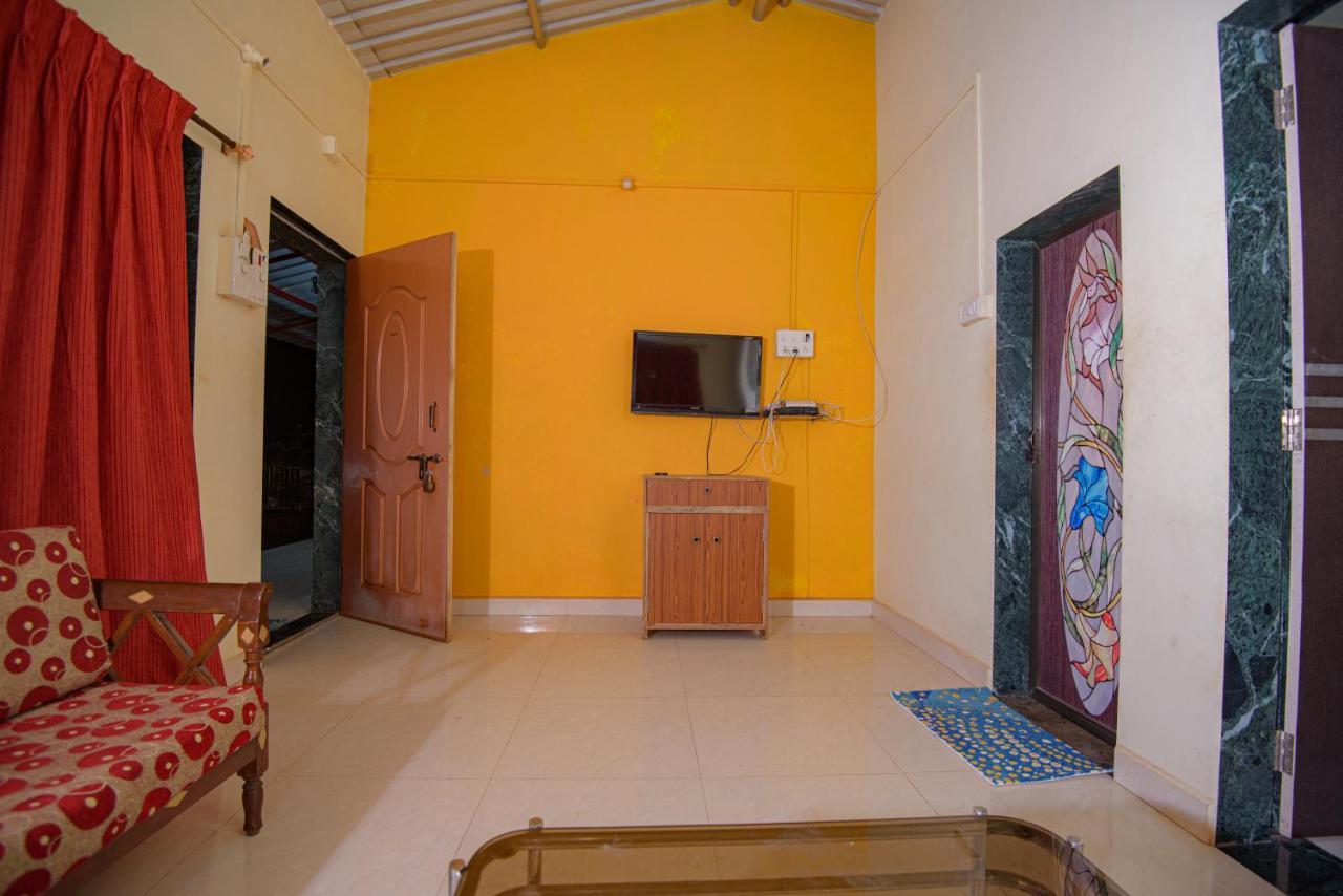 Prajakta Rest House Alibag Bagian luar foto