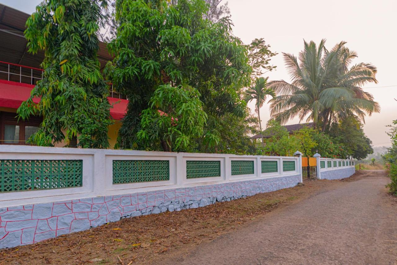 Prajakta Rest House Alibag Bagian luar foto