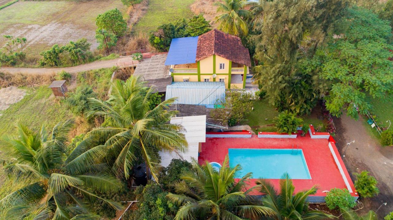 Prajakta Rest House Alibag Bagian luar foto