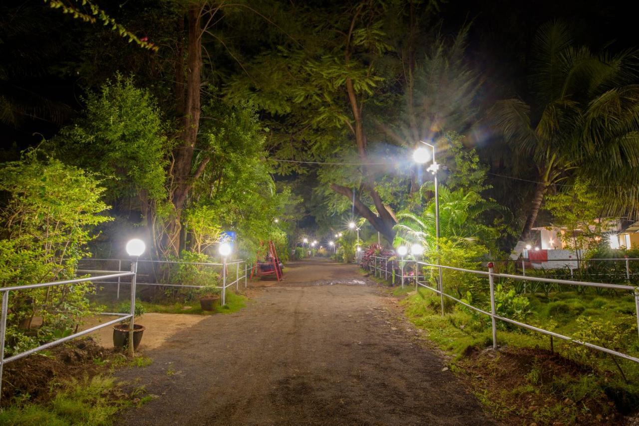 Prajakta Rest House Alibag Bagian luar foto