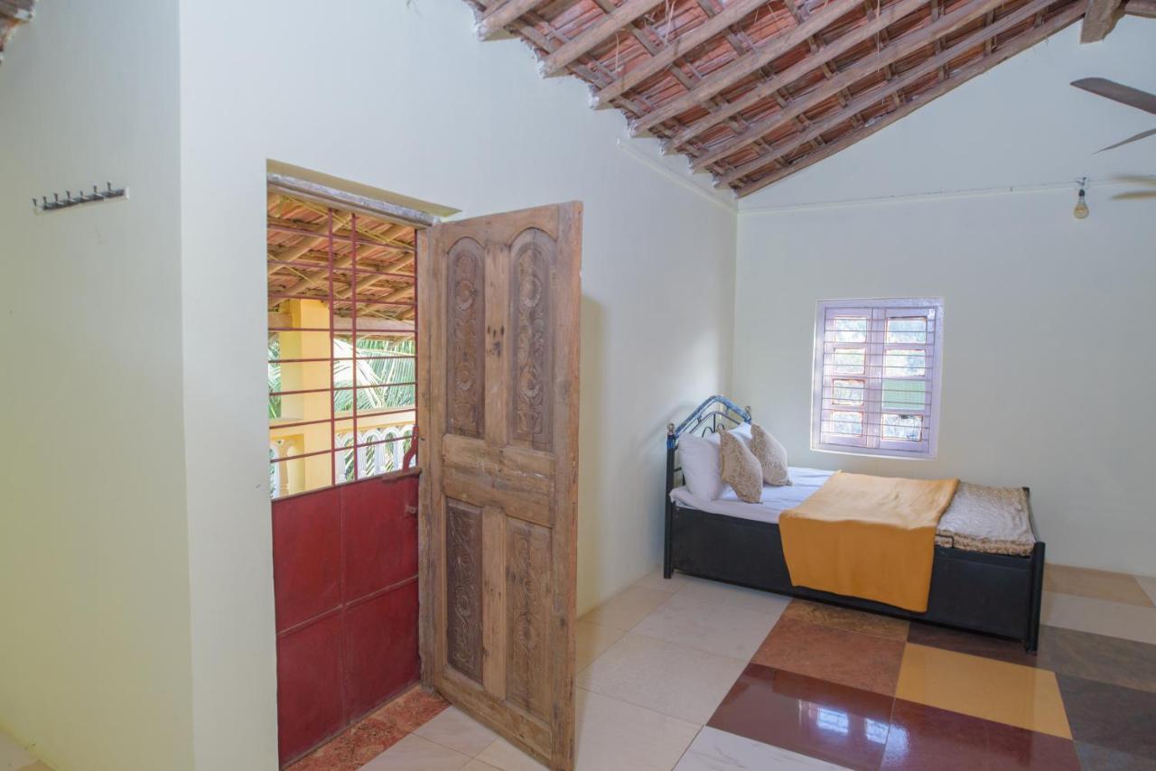 Prajakta Rest House Alibag Bagian luar foto