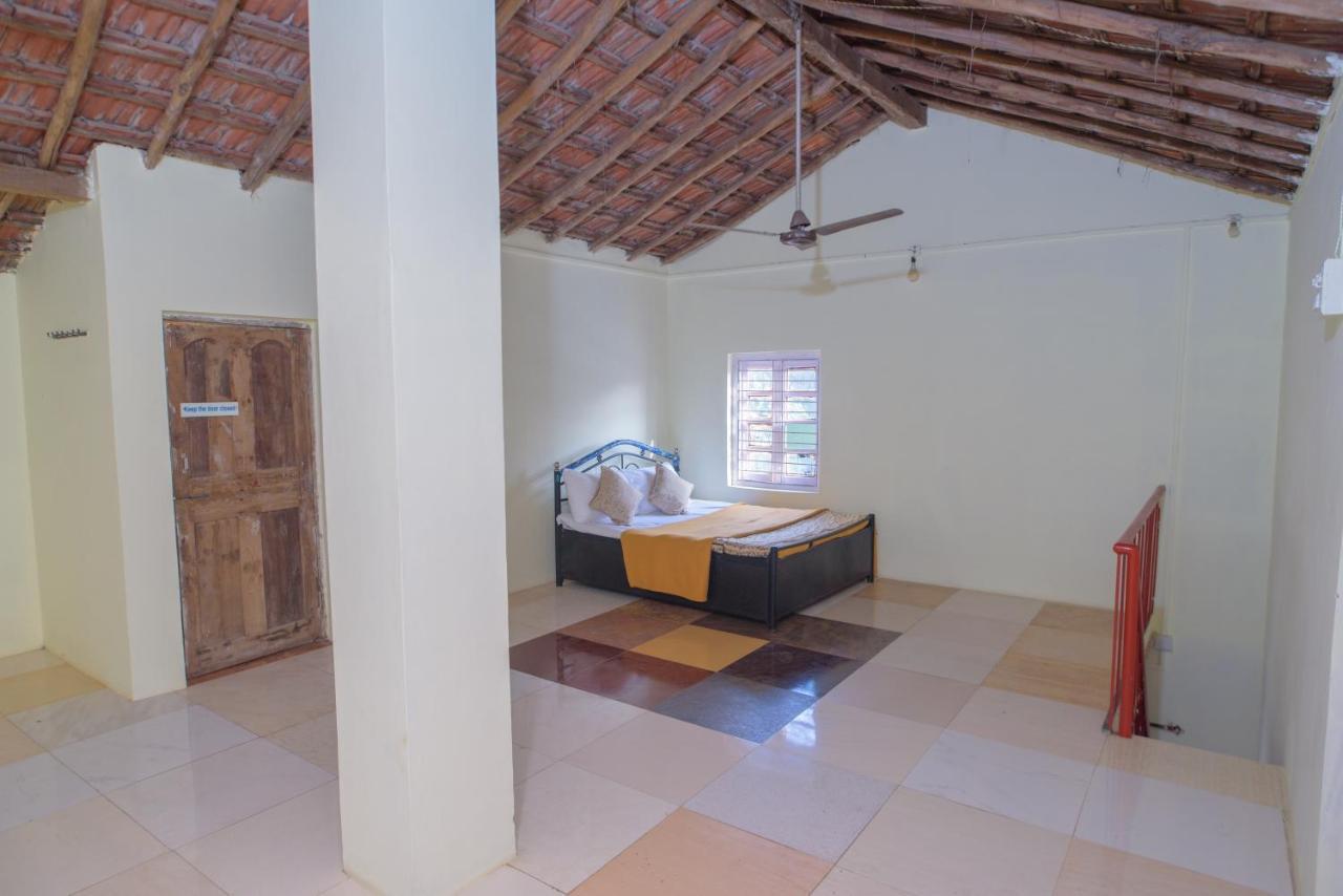 Prajakta Rest House Alibag Bagian luar foto
