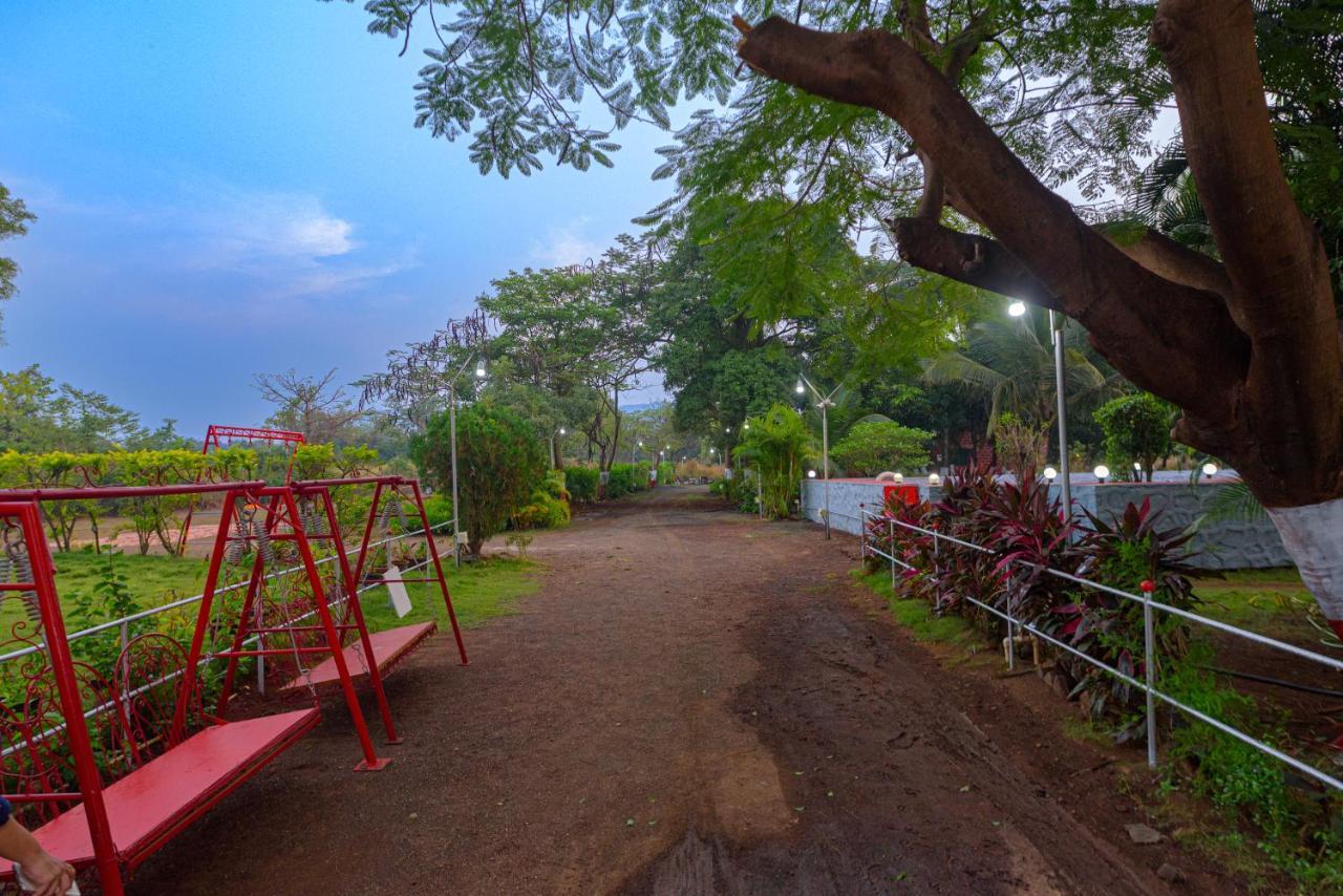 Prajakta Rest House Alibag Bagian luar foto