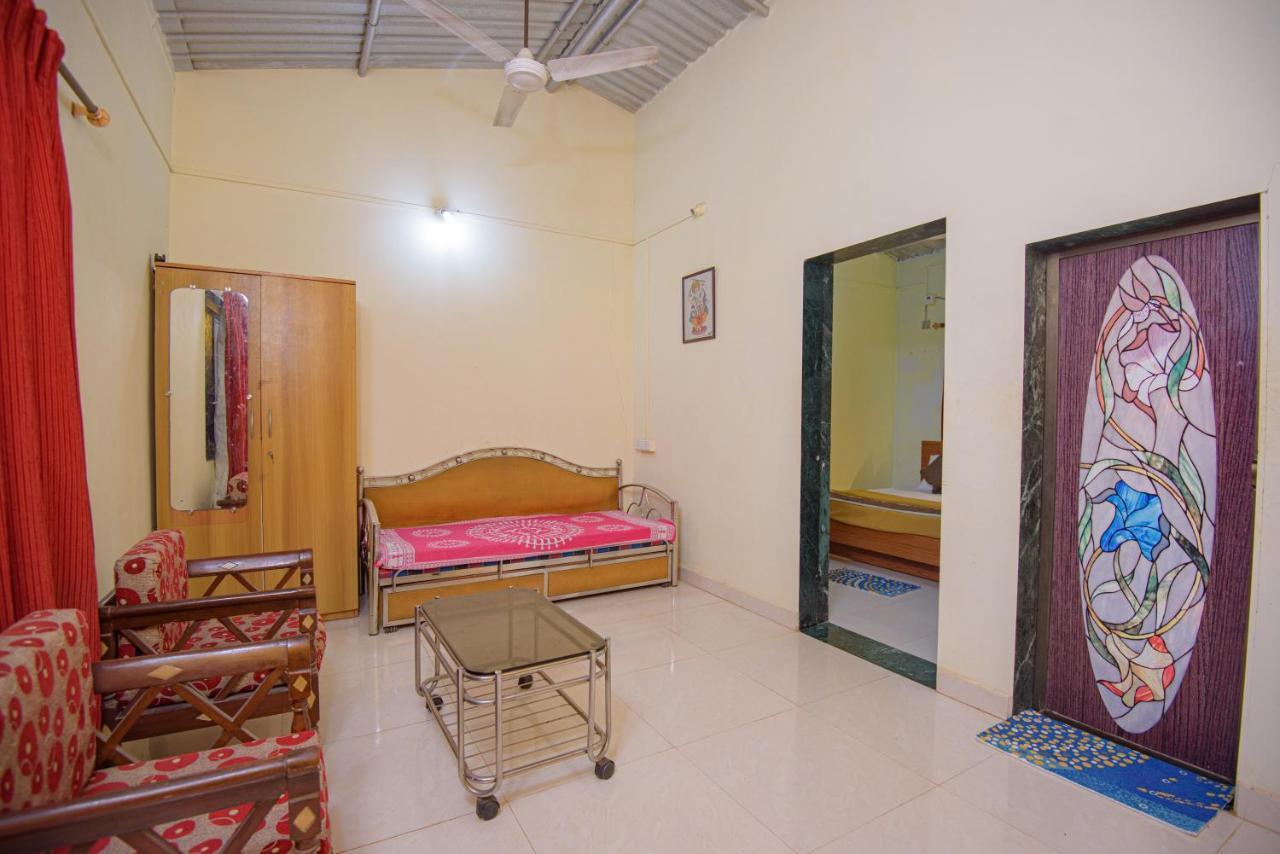 Prajakta Rest House Alibag Bagian luar foto