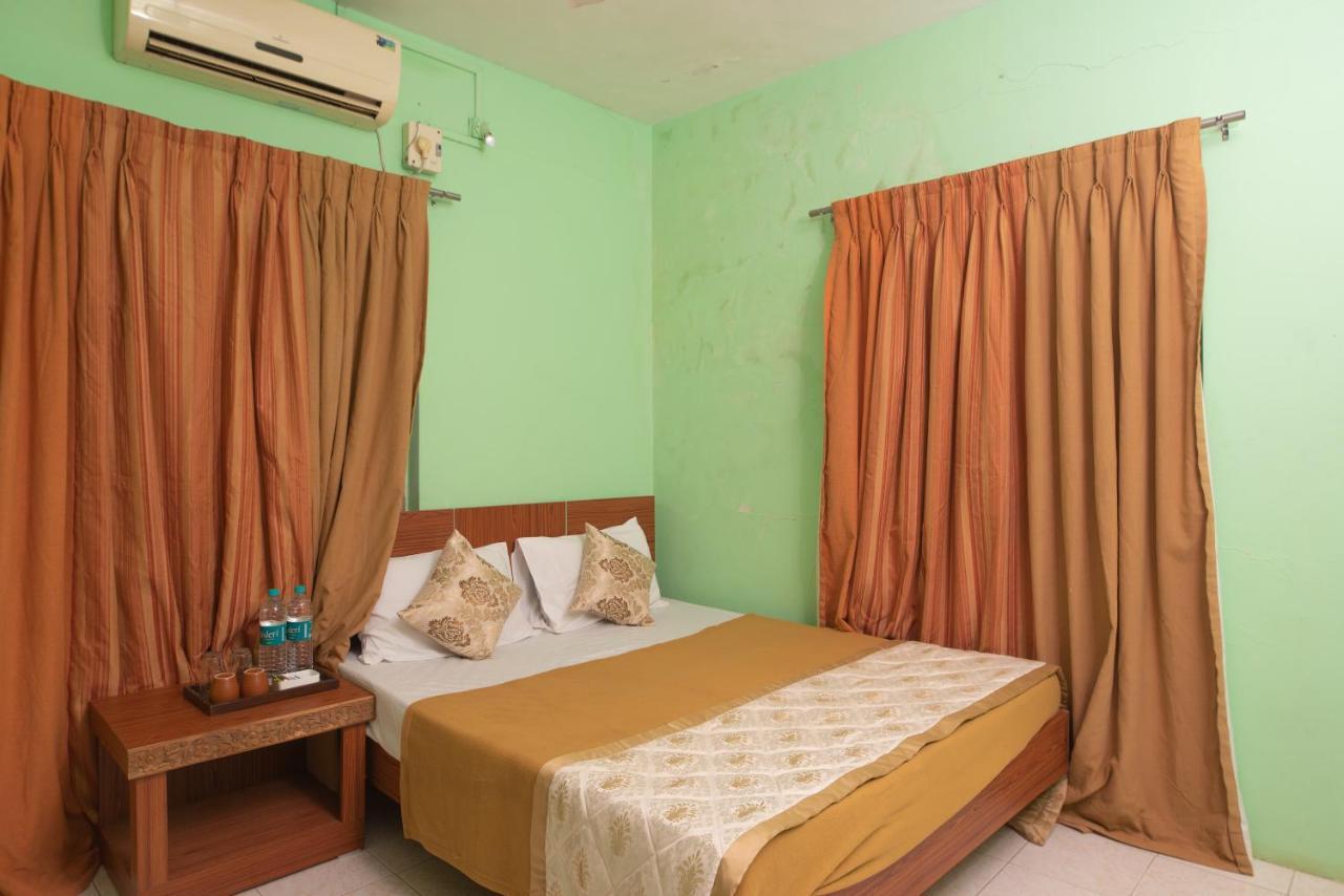Prajakta Rest House Alibag Bagian luar foto