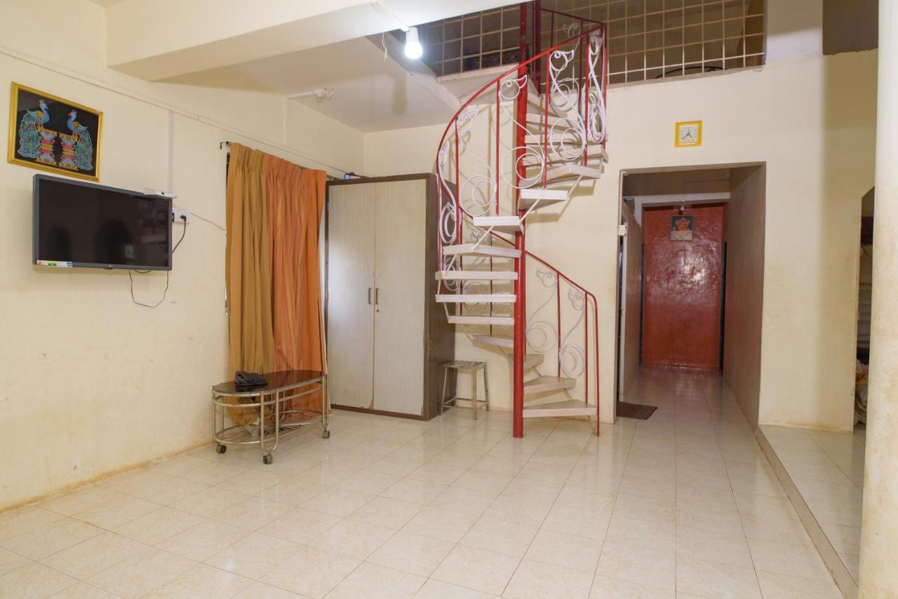 Prajakta Rest House Alibag Bagian luar foto