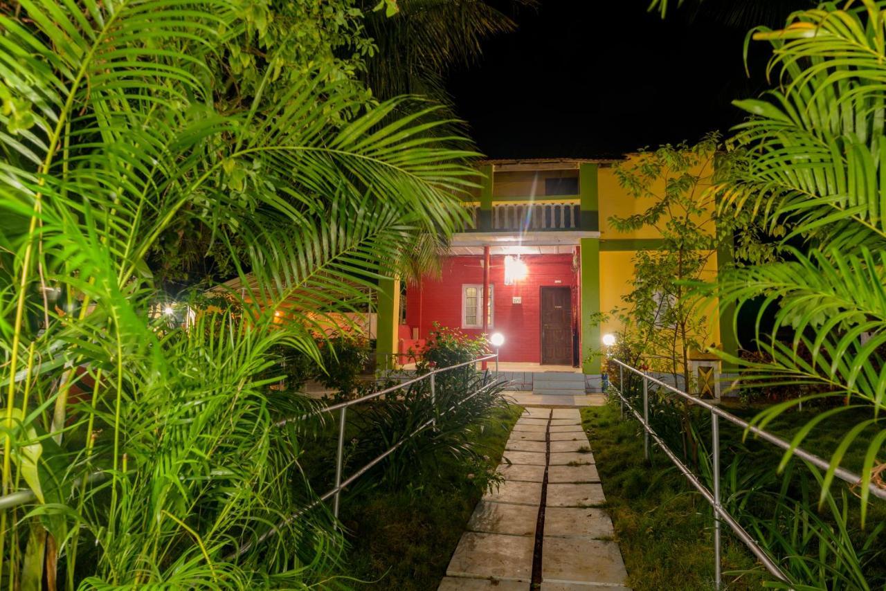 Prajakta Rest House Alibag Bagian luar foto