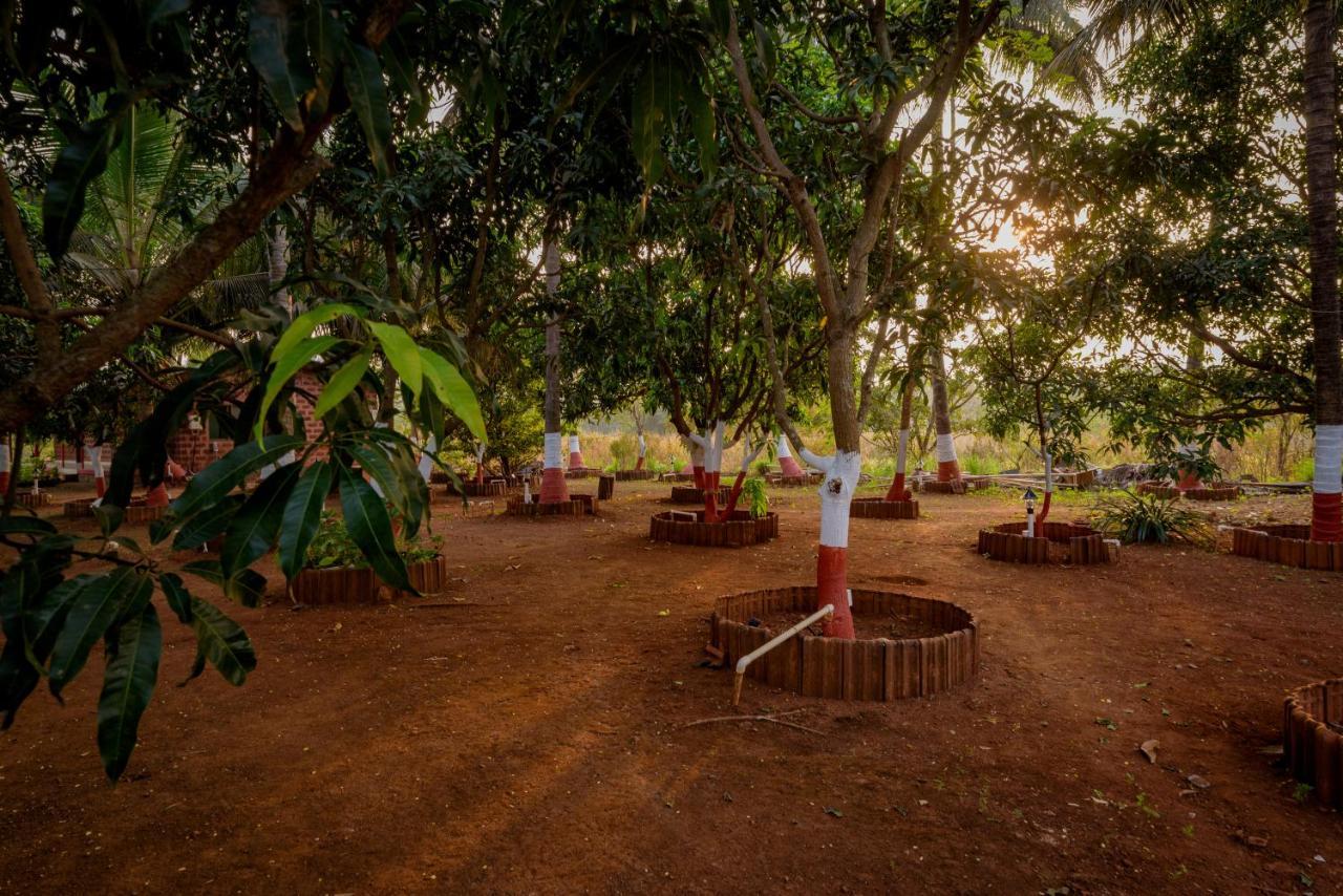 Prajakta Rest House Alibag Bagian luar foto
