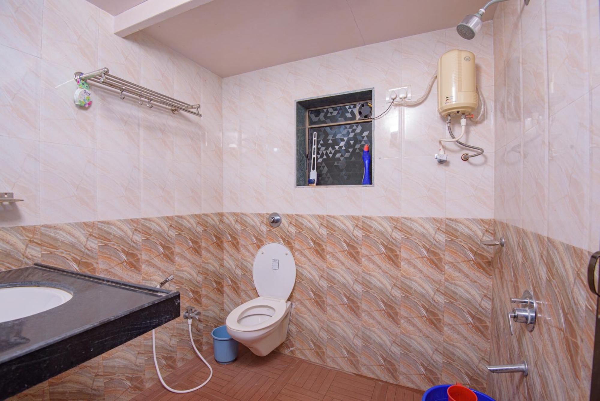 Prajakta Rest House Alibag Ruang foto