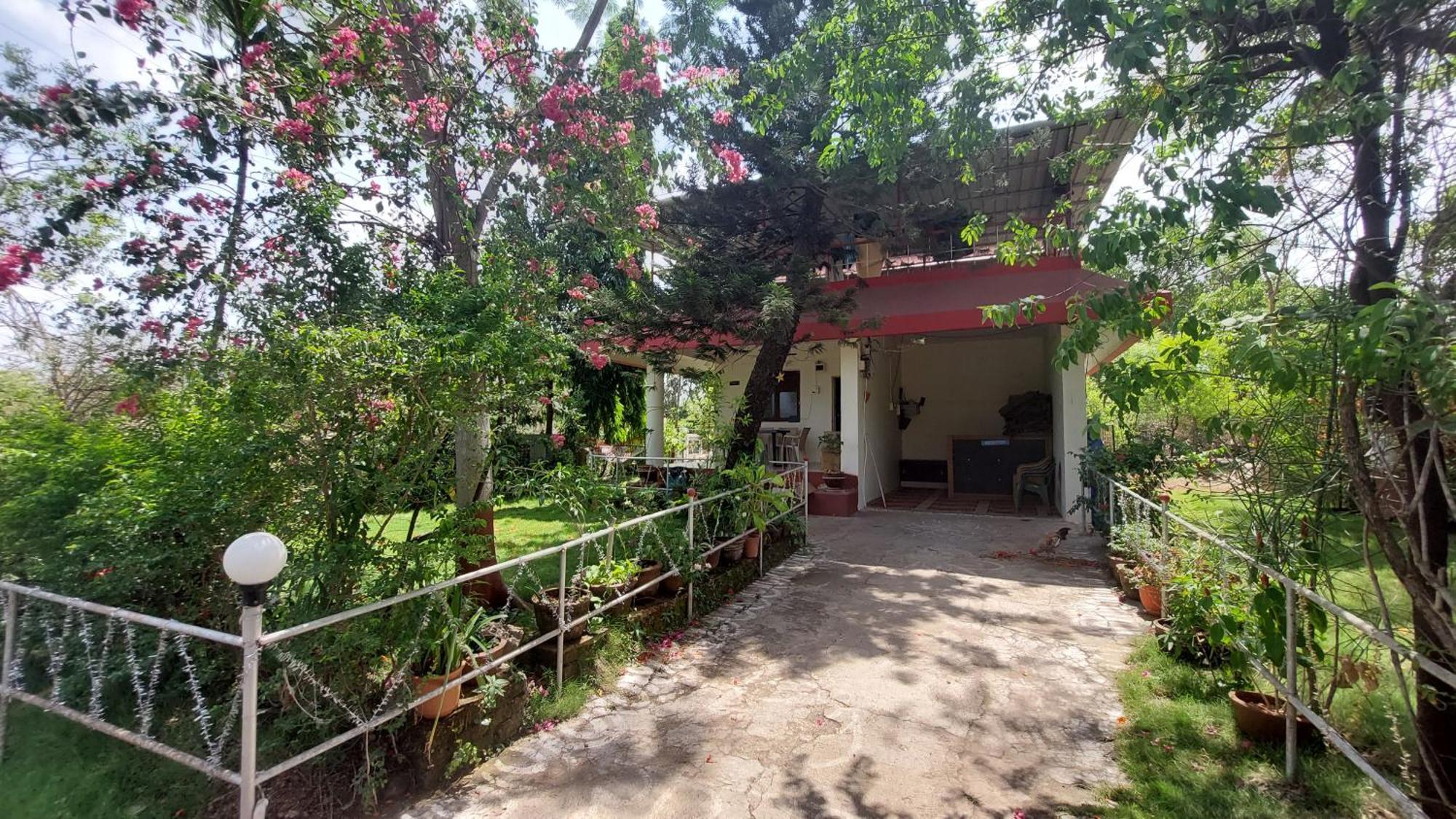 Prajakta Rest House Alibag Ruang foto